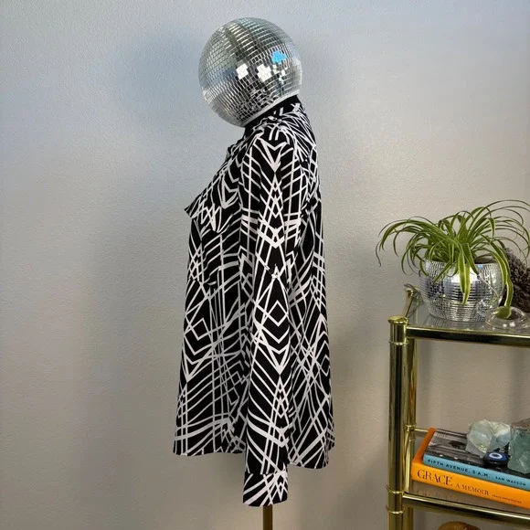 Calvin‎ Klein Black White Geometric Print Blouse, Womens Size Medium - Picture 5 of 14